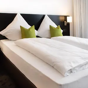 Oy By Wmm Hotel